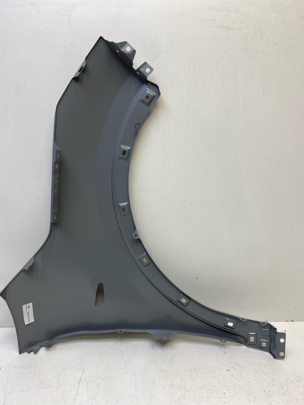 Крыло переднее левое