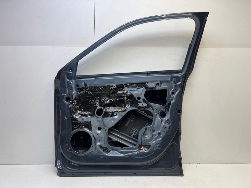 Дверь передняя правая