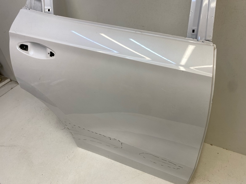 Дверь задняя правая