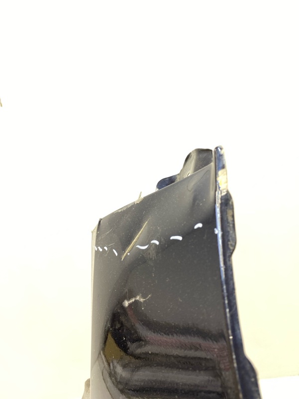 Крыло переднее левое