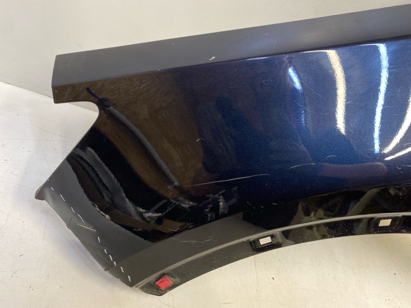 Крыло переднее левое