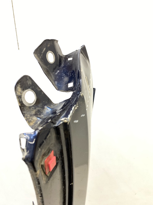 Крыло переднее левое