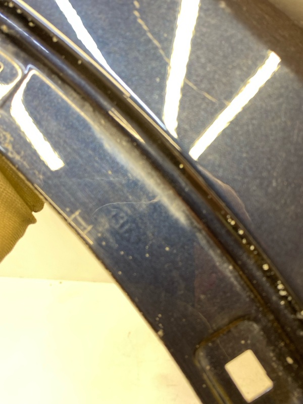 Крыло переднее левое