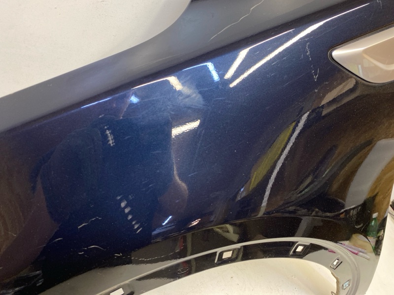 Крыло переднее левое