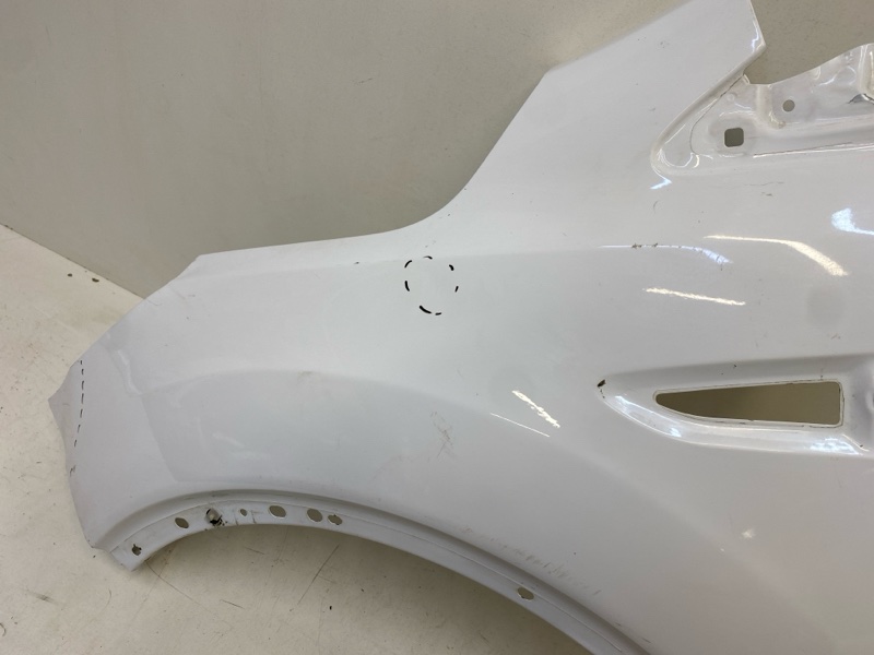 Крыло переднее левое