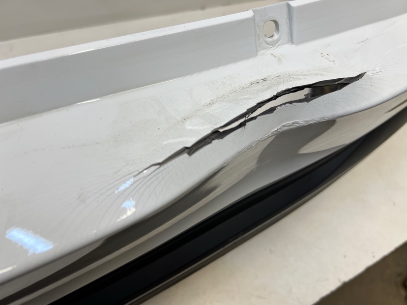 Бампер задний