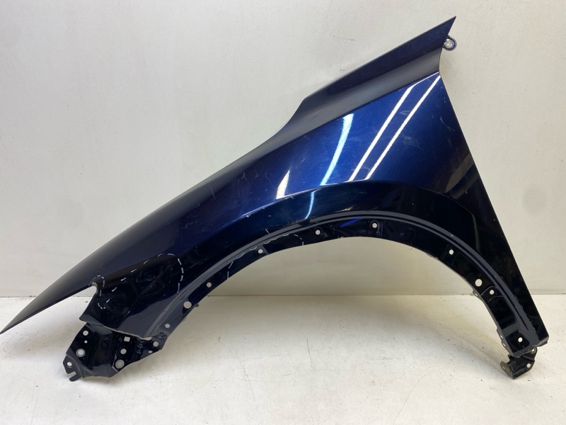 Крыло переднее левое