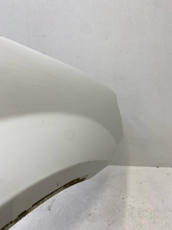 Крыло переднее правое