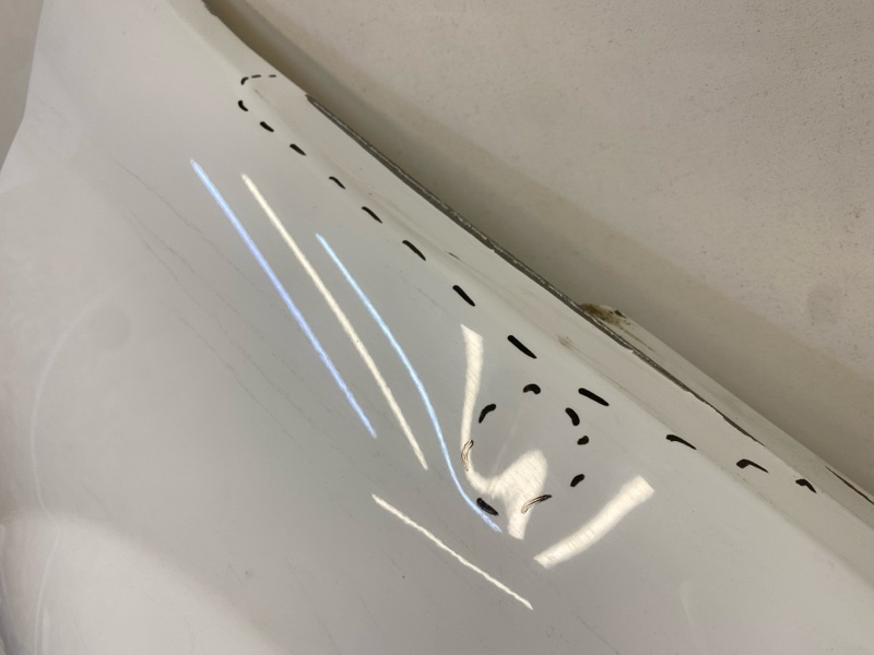 Крыло переднее правое