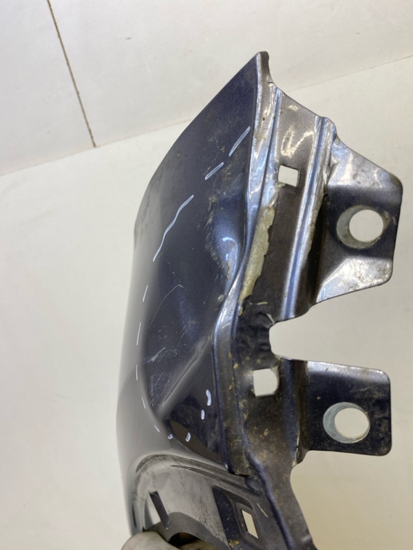 Крыло переднее правое