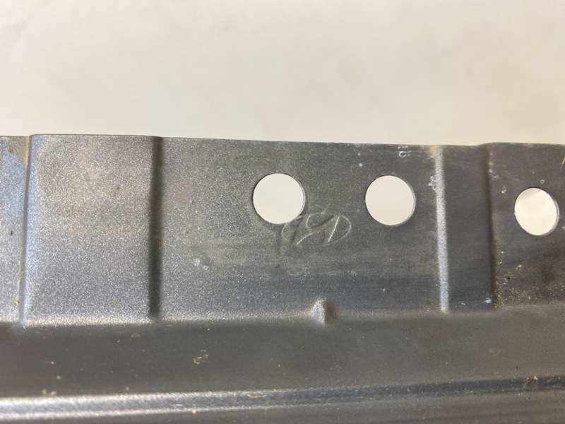 Крыло переднее правое