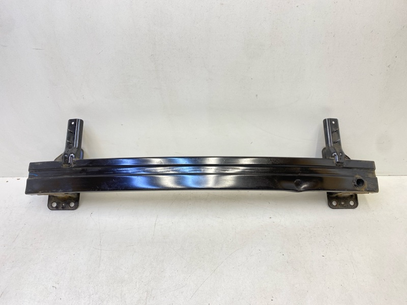 Усилитель переднего бампера