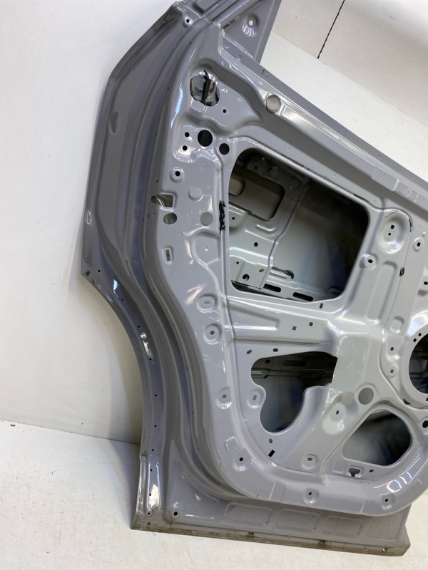 Дверь задняя левая