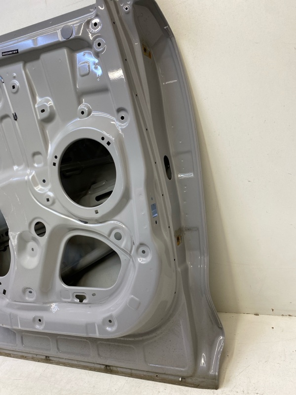 Дверь задняя левая