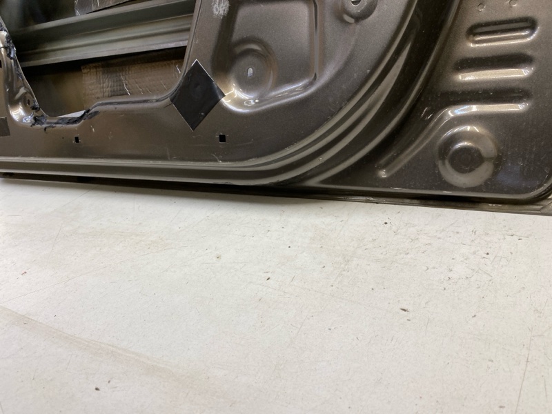 Дверь передняя правая