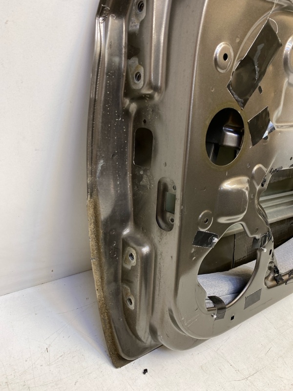 Дверь передняя правая