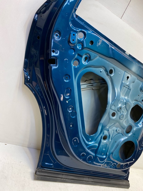 Дверь задняя левая