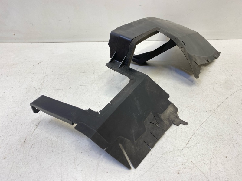 Воздуховод радиатора левый