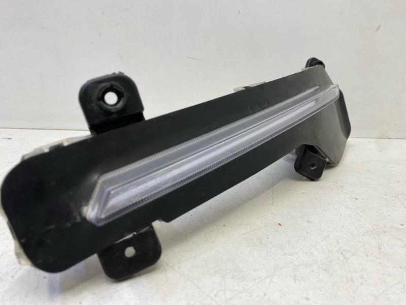 Фара дневного света левая (ходовые огни)