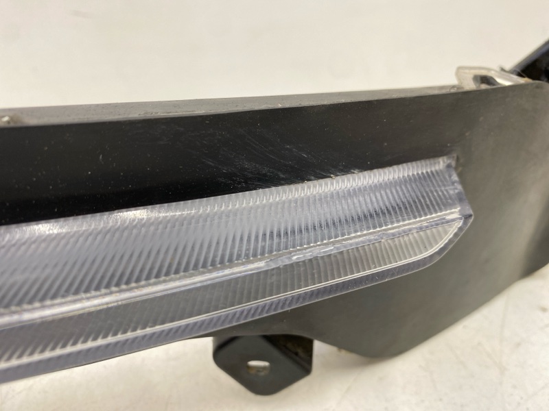 Фара дневного света левая (ходовые огни)