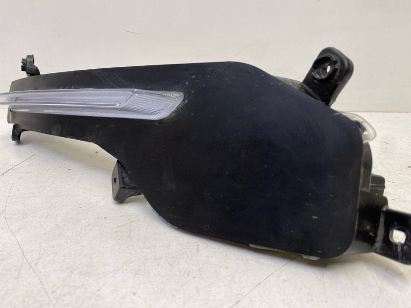 Фара дневного света левая (ходовые огни)