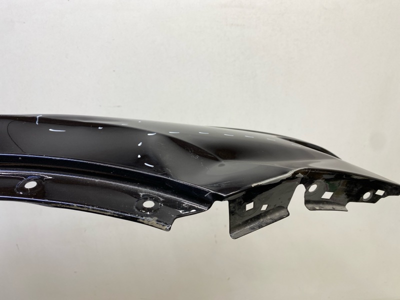 Крыло переднее правое