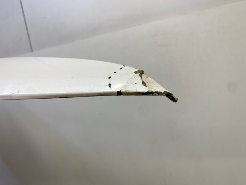 Крыло переднее правое