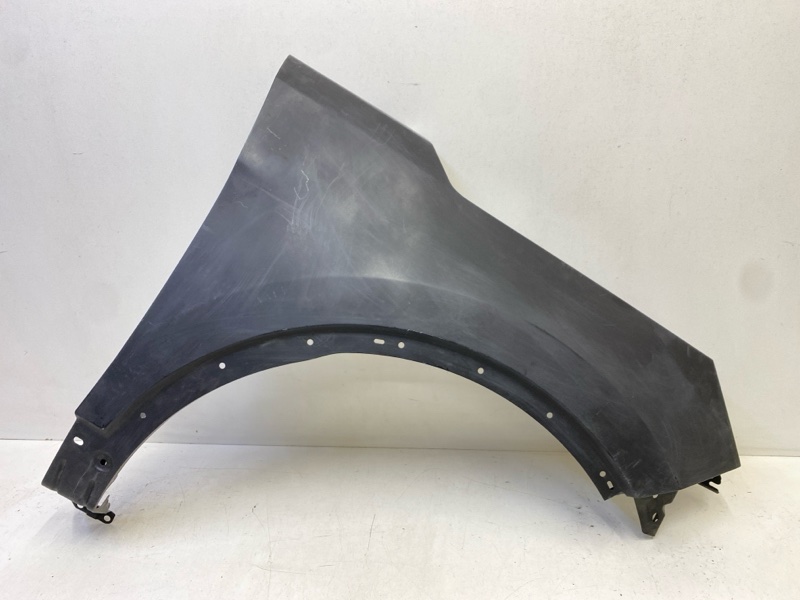 Крыло переднее правое