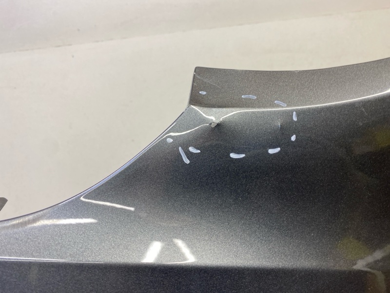 Крыло переднее левое