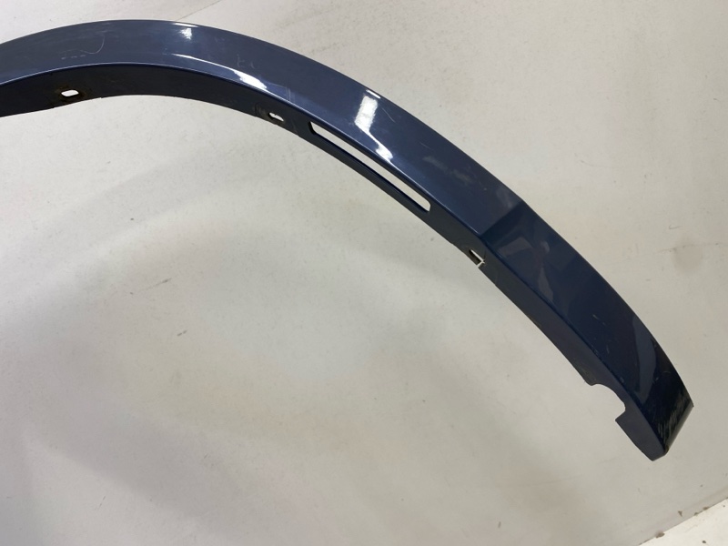 Накладка переднего крыла правого