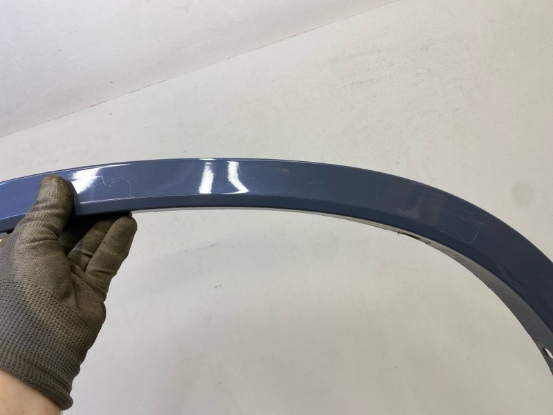 Накладка переднего крыла правого