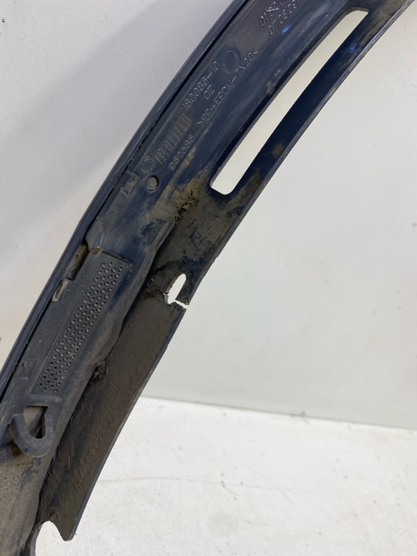 Накладка переднего крыла правого