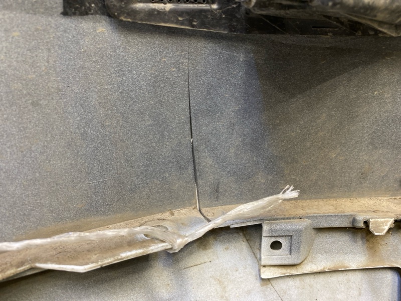 Бампер передний