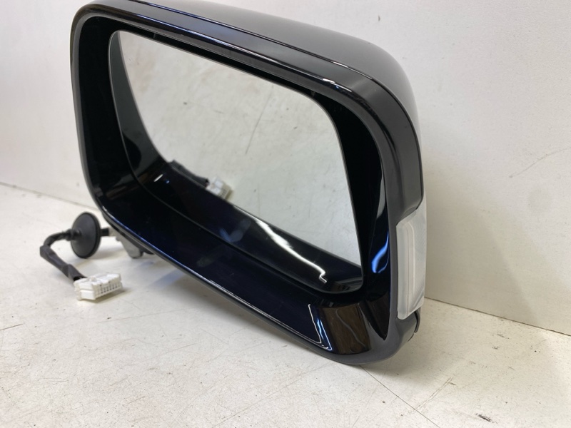 Зеркало правое электрическое