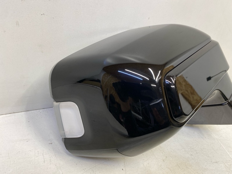 Зеркало правое электрическое