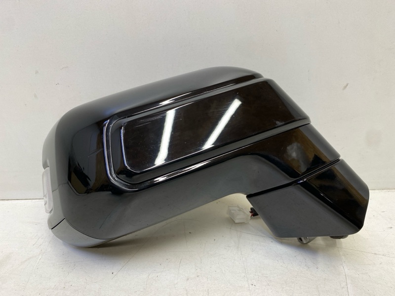 Зеркало правое электрическое