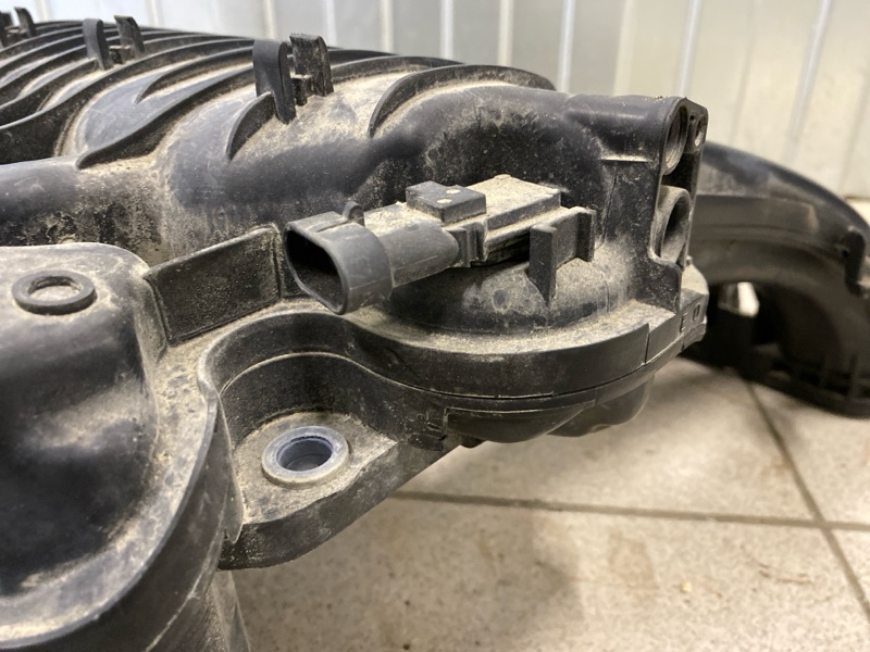 Коллектор впускной