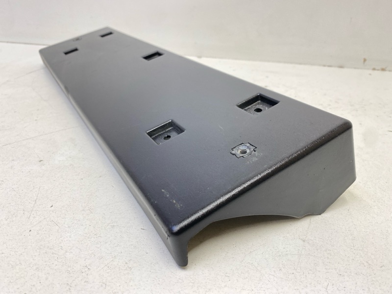 Накладка переднего бампера под номер