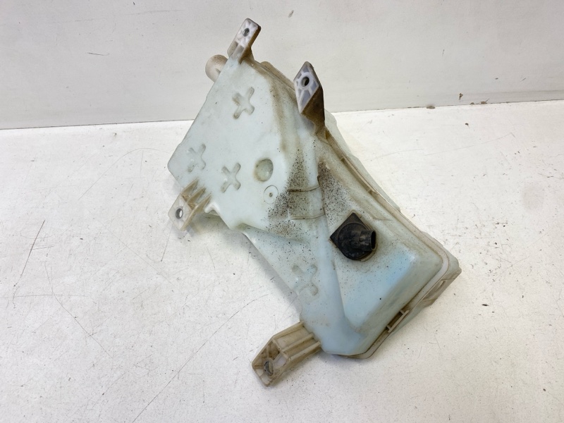 Бачок омывателя лобового стекла