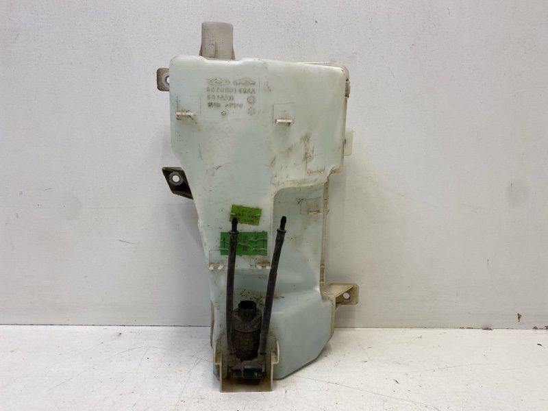 Бачок омывателя лобового стекла