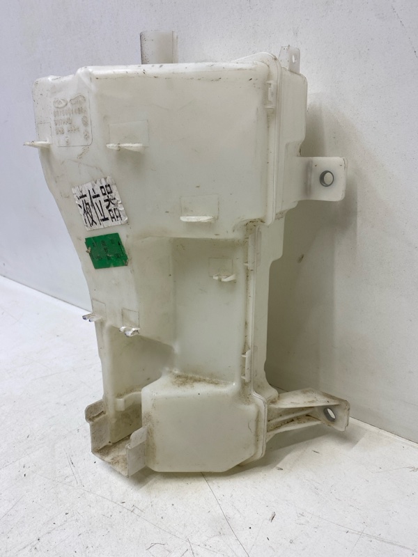 Бачок омывателя лобового стекла