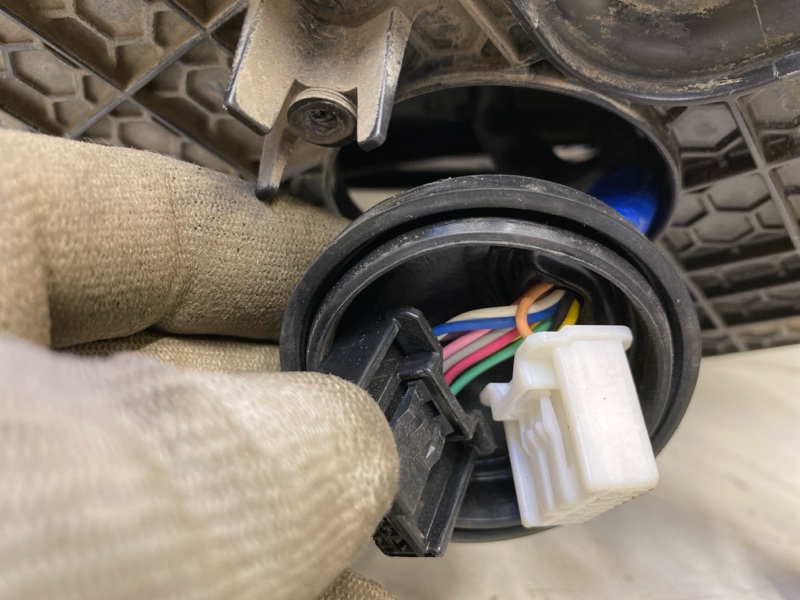 Фара правая