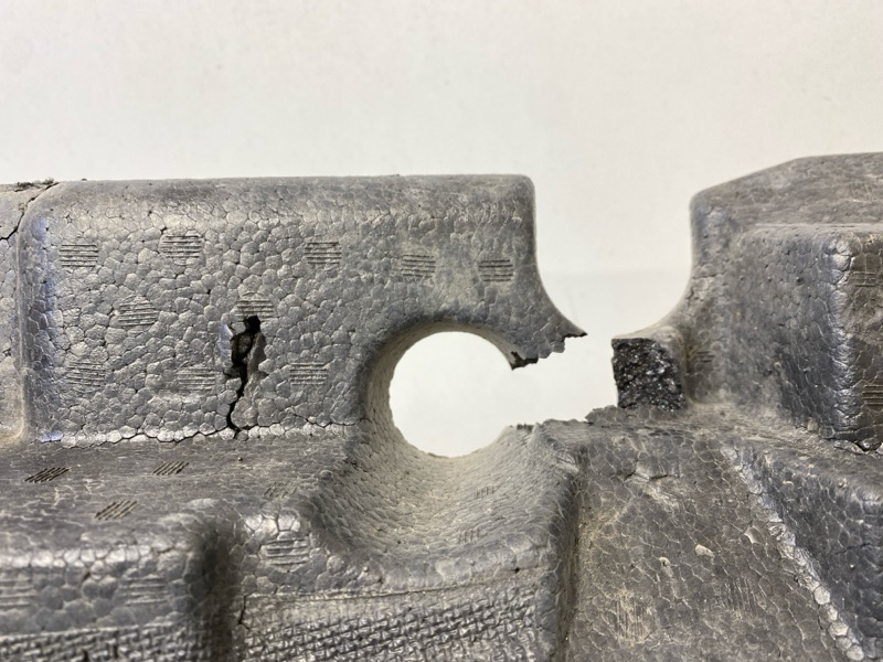 Наполнитель переднего бампера