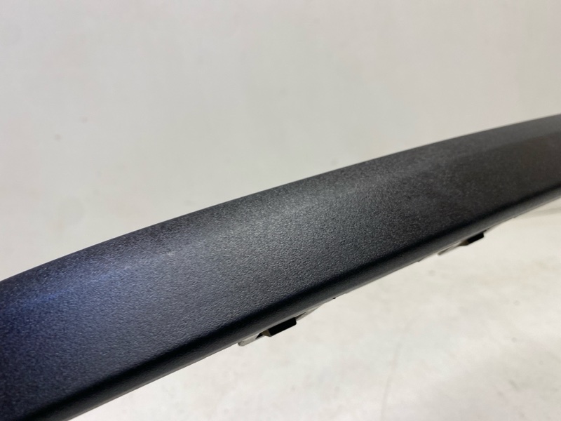 Молдинг заднего бампера правый