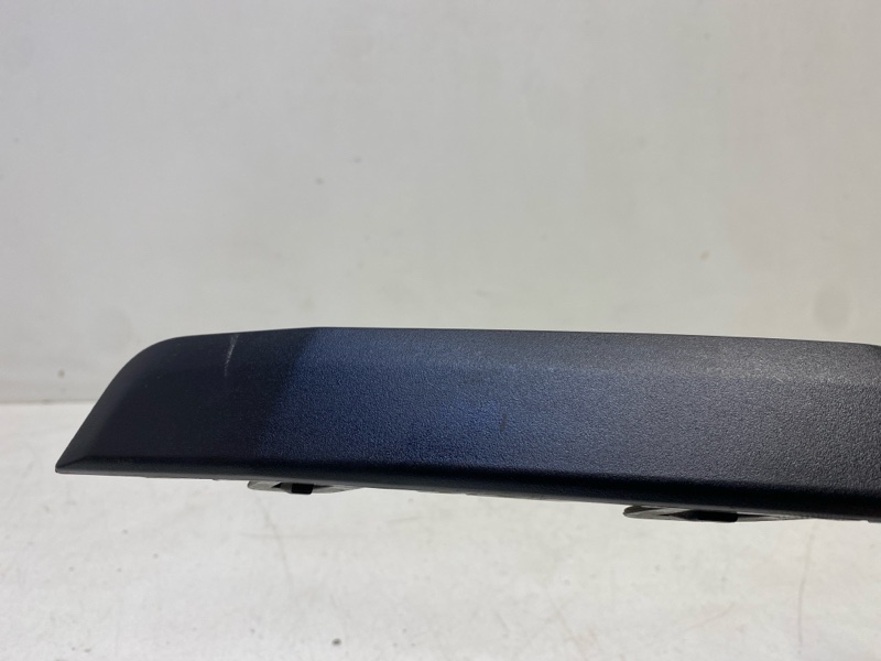 Молдинг заднего бампера правый