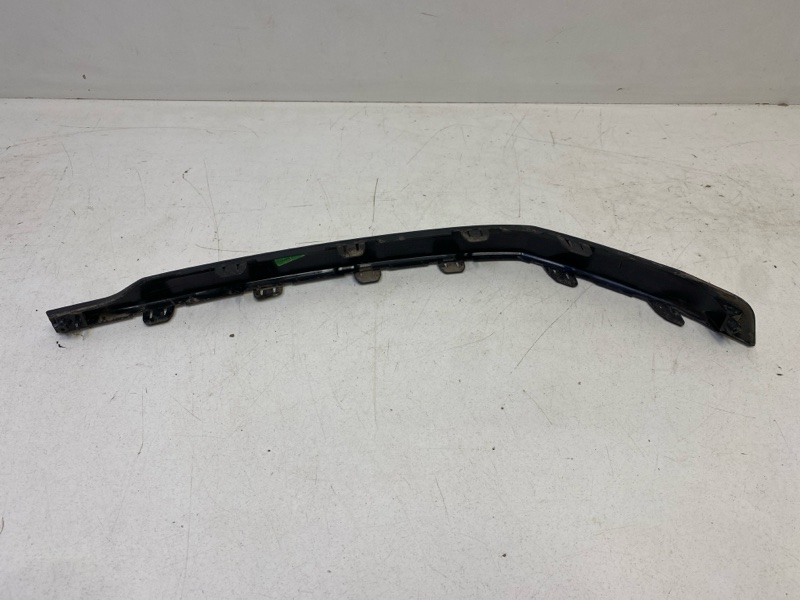 Молдинг заднего бампера правый