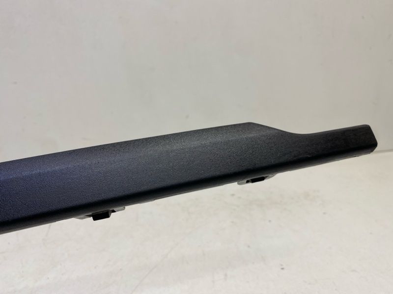 Молдинг заднего бампера правый