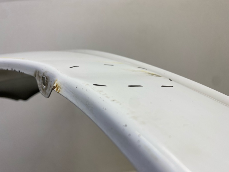 Крыло переднее левое