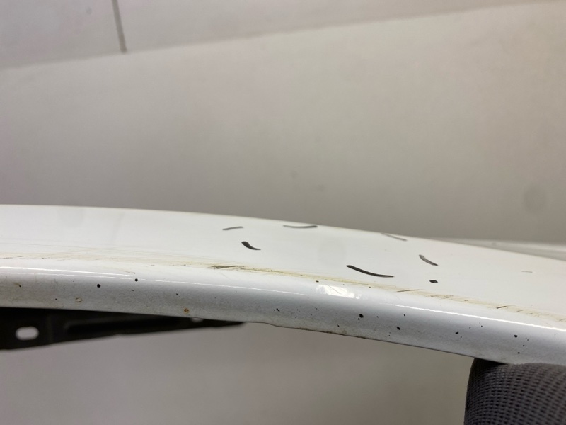 Крыло переднее левое