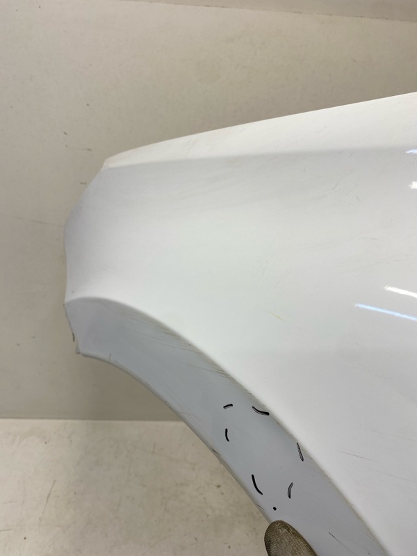 Крыло переднее левое